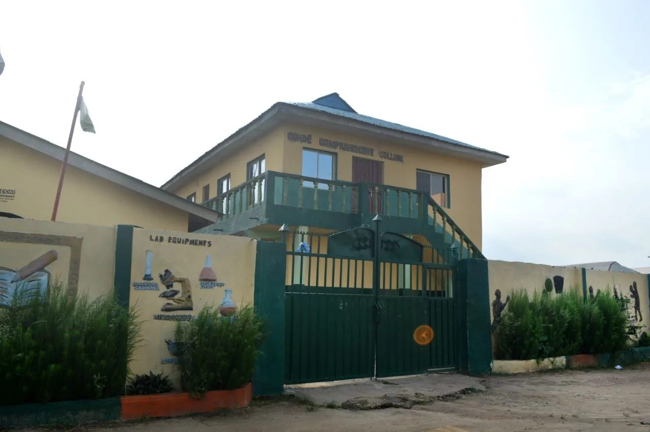 Conde Comprehensive Schools campus entrance